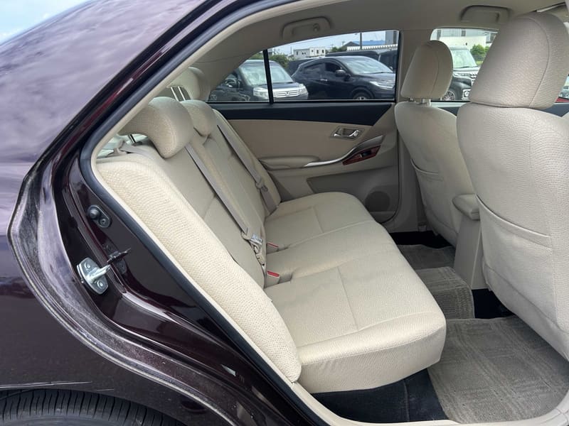 Toyota Premio 5