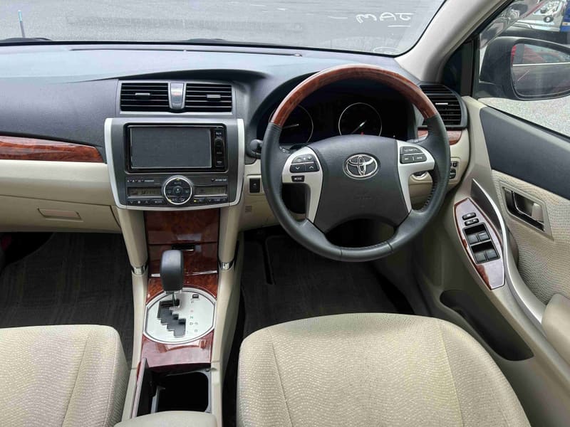 Toyota Premio 6