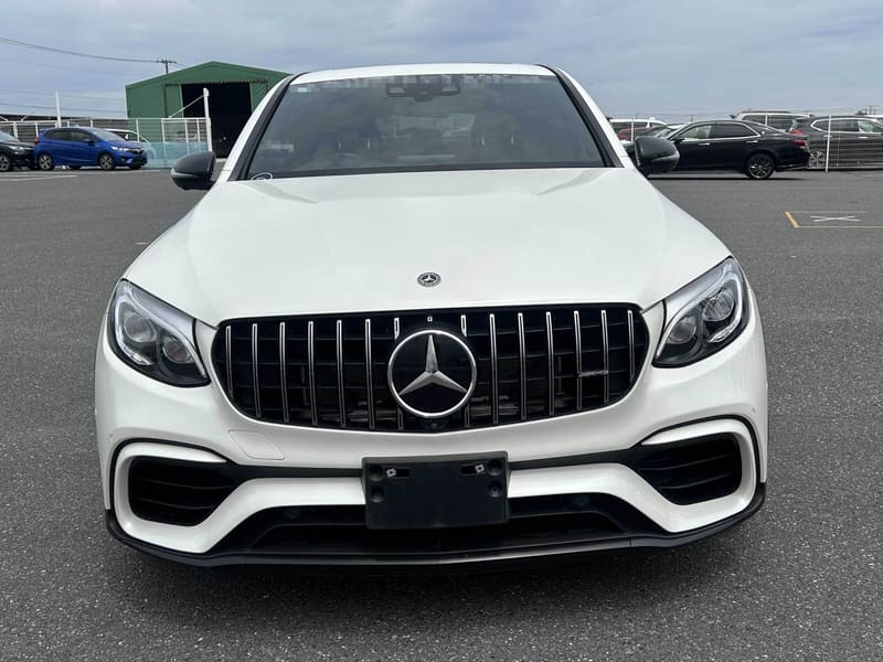 Mercedes Benz AMG GLC63 S 2
