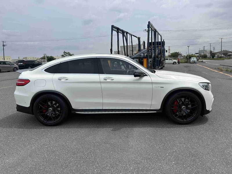 Mercedes Benz AMG GLC63 S 3