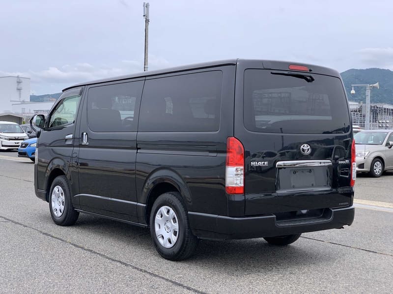 Toyota Hiace VAN 4