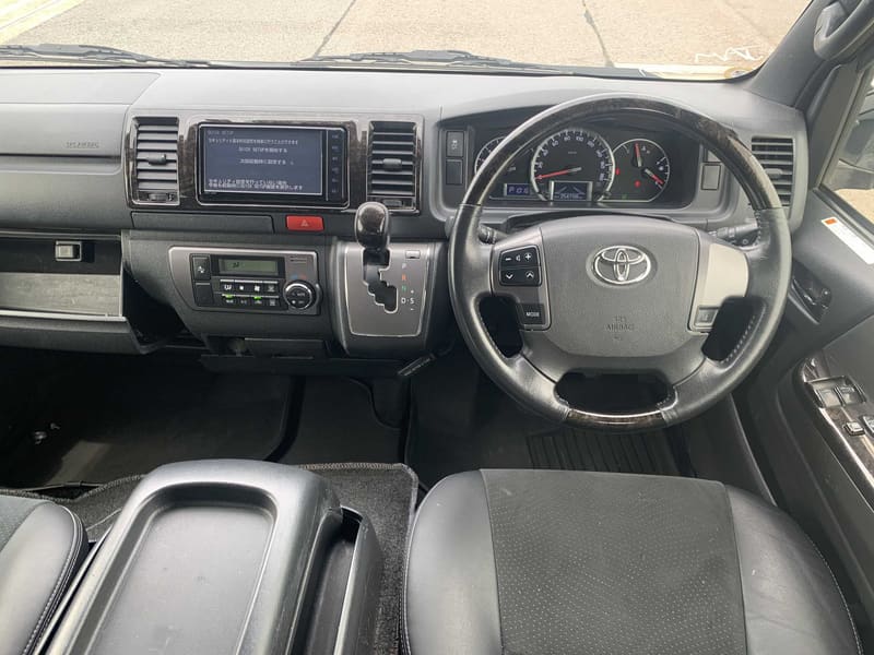 Toyota Hiace VAN 7