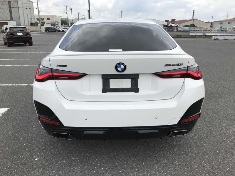 BMW M440i 4