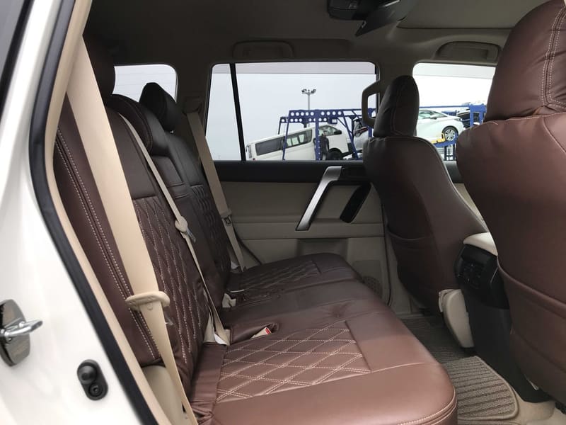 Toyota Land Cruiser Prado 6