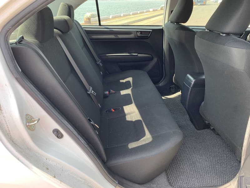 Toyota Corolla Axio 6