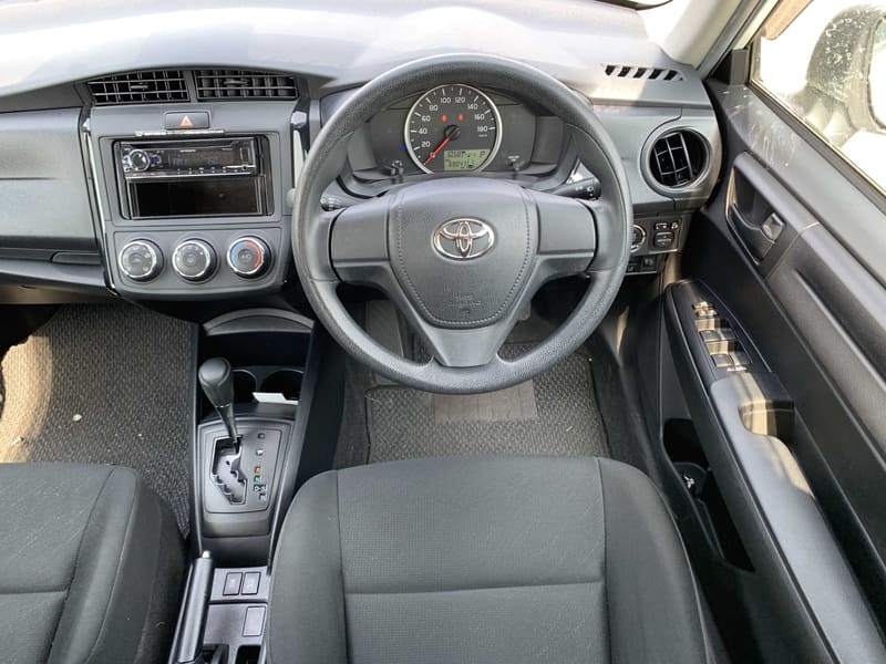 Toyota Corolla Axio 7