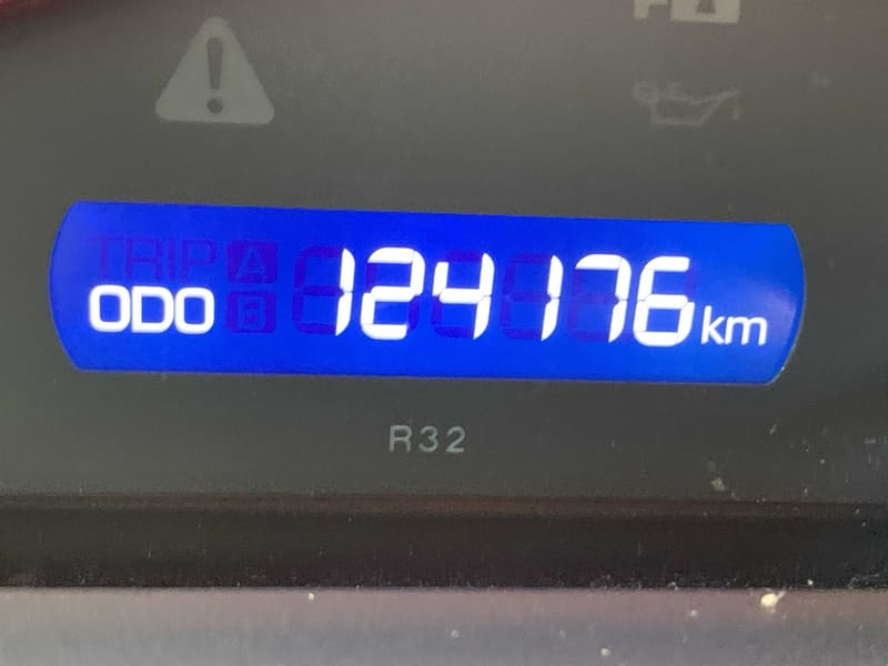 Toyota Voxy 5