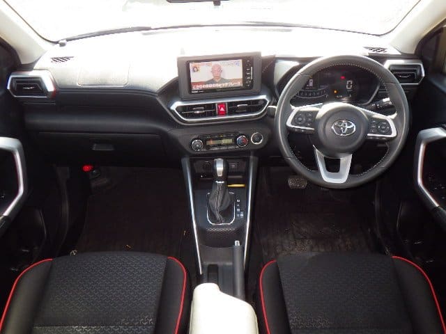 Toyota Raize 6