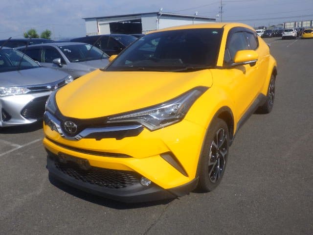 Toyota C-HR 4