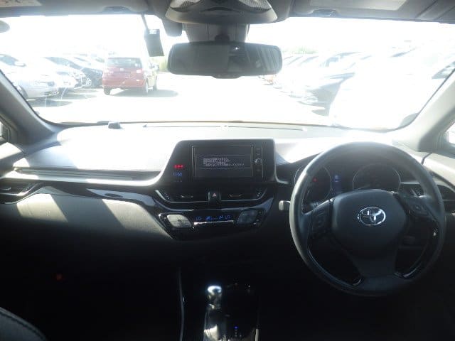 Toyota C-HR 6